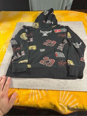 Jordan MJ Essentials Big Kids' All-Over Print Fleece Pullover Hoodie Black